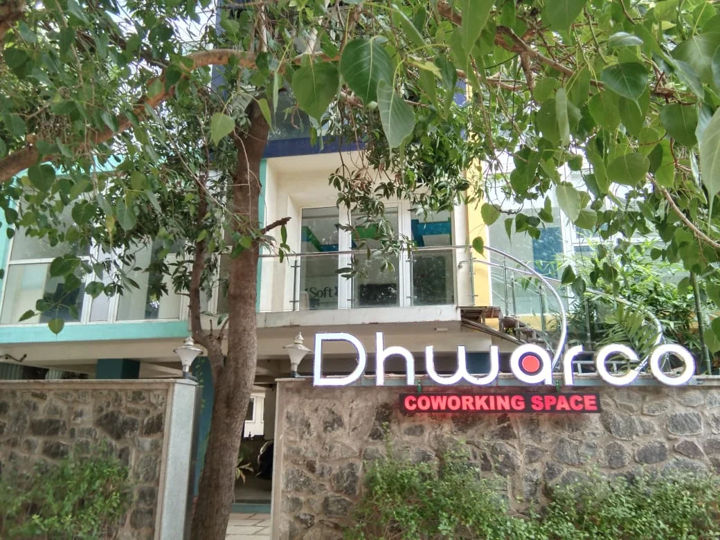 nearby metro railway station coworking space